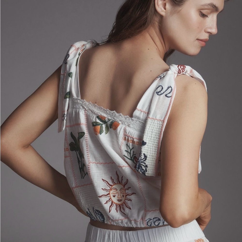 Pilcro embroidered crop top - Picture 2 of 3